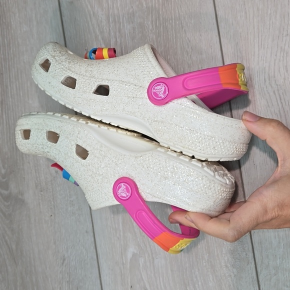 Crocs Kids Girl Colorful Strap Clogs Mule Shoes Sz J2 - Picture 8 of 11
